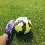 Il Napoli si salva a Marassi, ma la prestazione solleva dubbi. L’analisi di Capello sul futuro e il sorprendente Como.