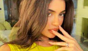 Manicure di Kylie Jenner