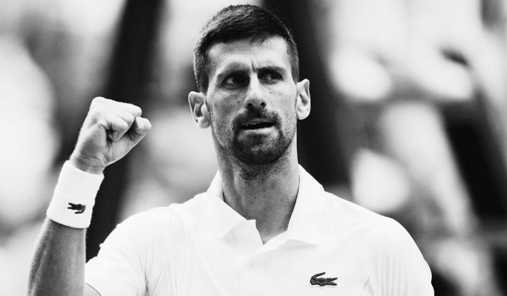 Novak Djokovic in campo, segnali di affaticamento a 38 anni.