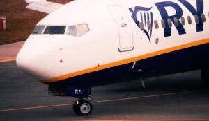Ryanair lascia a terra 30 passeggeri a Bergamo per i ritardi all'EES