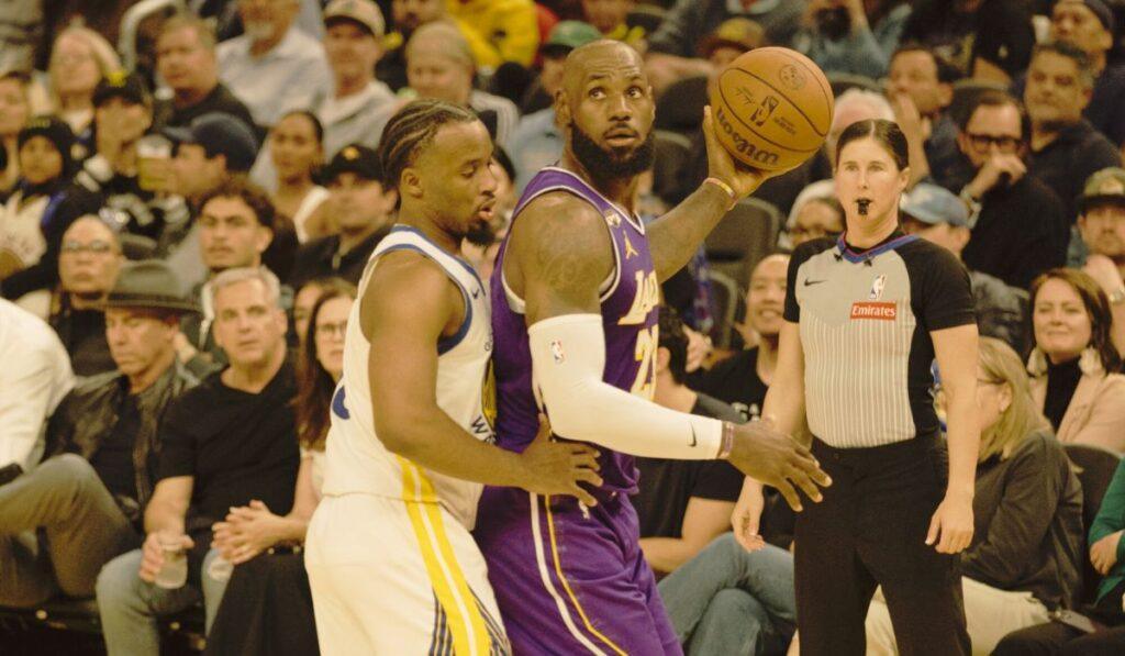 Warriors vs Lakers 2026 la battaglia per il dominio dell'NBA