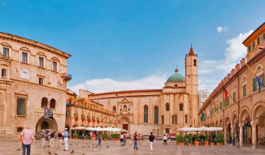 Ricerche tra macerie Porto Sant'Elpidio donna dispersa