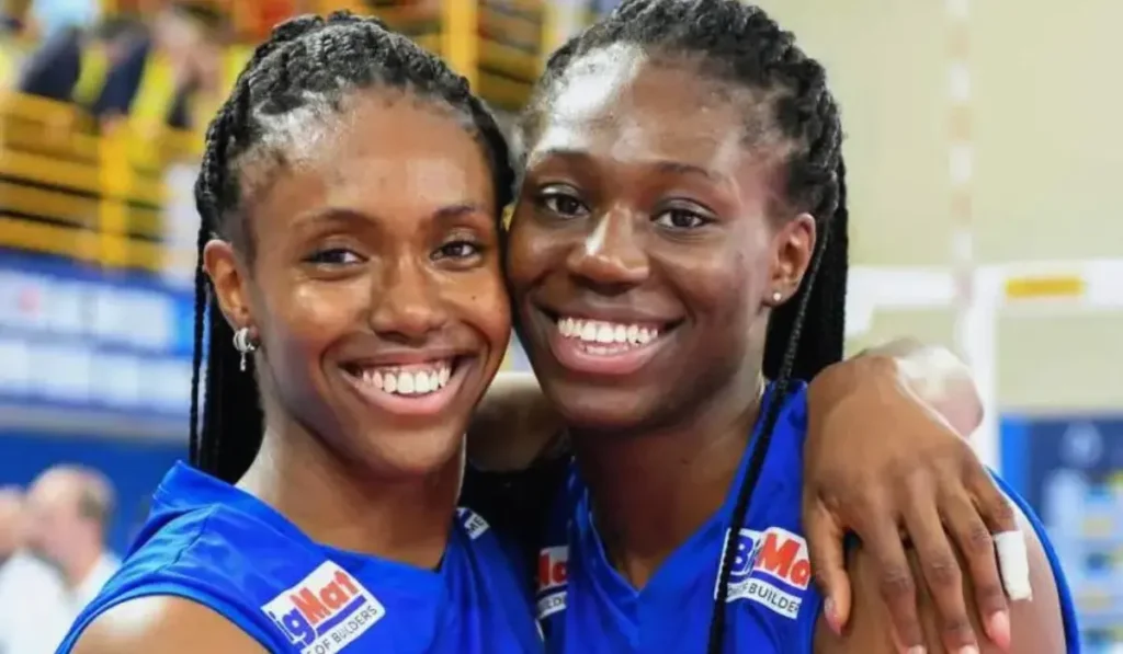 Linda Nwakalor celebra punto con le Azzurre in Volleyball Nations League