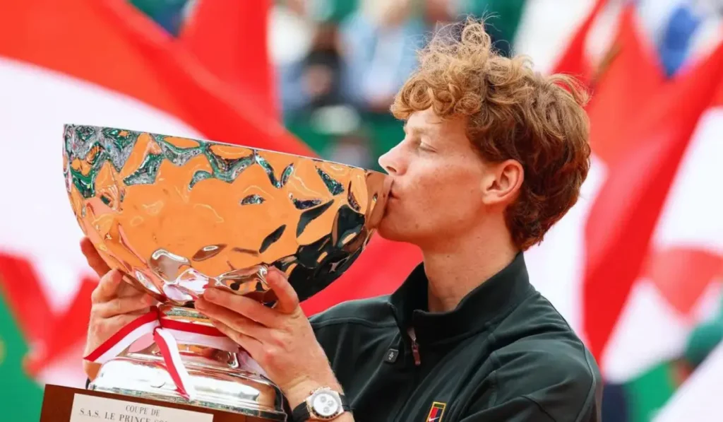 Simone Vagnozzi coach di Jannik Sinner in preparazione per Wimbledon