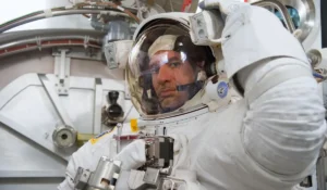 Luca Parmitano con equipaggio Artemis III alla presentazione NASA
