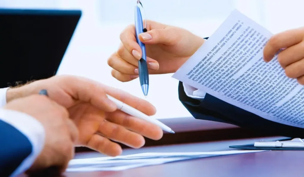 Delegazioni ARAN e sindacati impegnate nella trattativa per il contratto collettivo nazionale di lavoro.