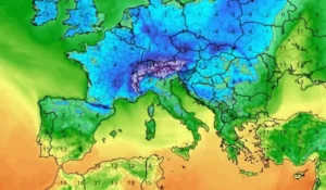 Panorama estivo in Italia con sole intenso