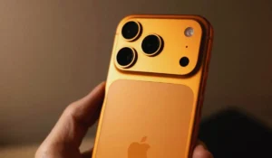 iPhone 18 Pro Max vista posteriore con sistema fotocamera avanzato