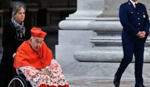 Camillo Ruini in un ritratto storico da presidente della Conferenza Episcopale Italiana