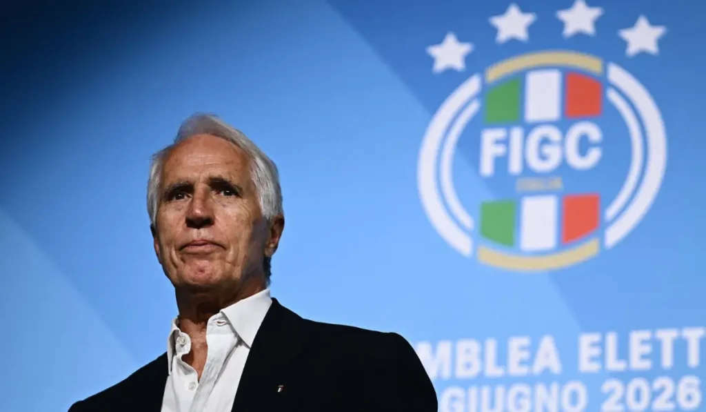 Malagò festeggia l’elezione a presidente della Federazione Calcio