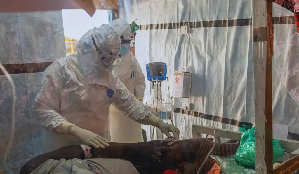 Laboratorio analisi per conferma caso Ebola in Francia