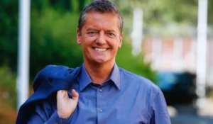 Alessandro Baracchini fuori dal Tg di RaiNews24 dopo lo sfogo contro la regia diventato virale. La Rai avvia valutazioni interne.