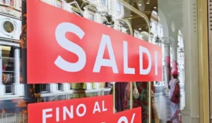 Sconti saldi estivi su abbigliamento estivo