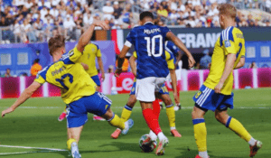 Deschamps parla ai giornalisti dopo Francia - Svezia