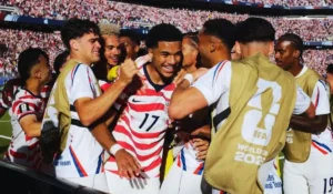 Tillman segna il 2-0 per gli USA contro la Bosnia