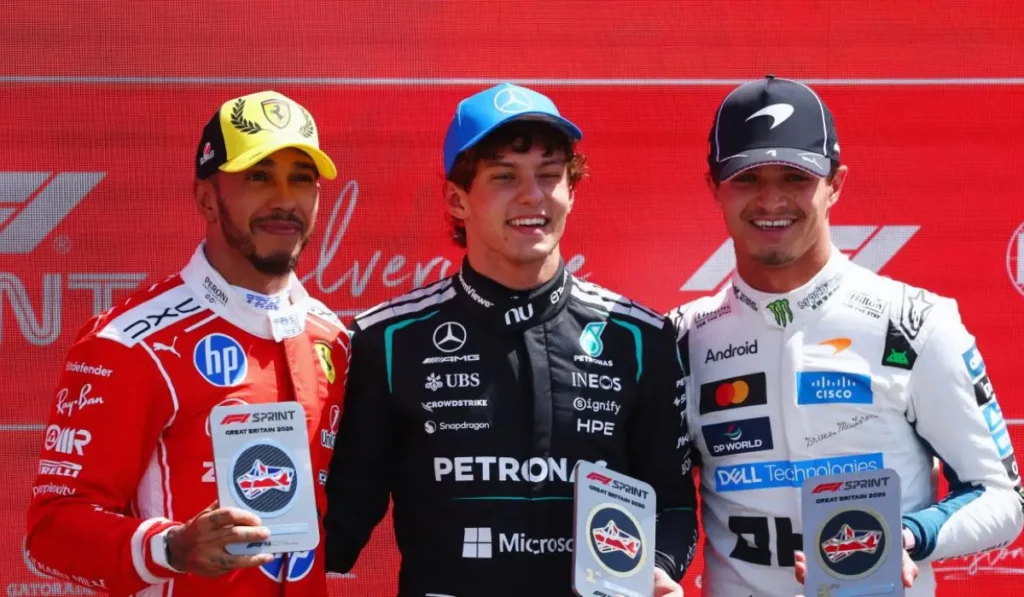 Leclerc sul podio del GP di Gran Bretagna con Hamilton