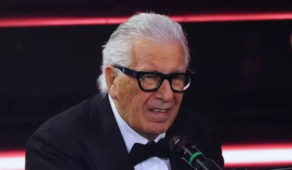 Peppino di Capri giovane con il pianoforte