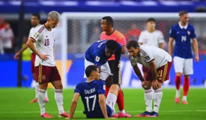 Lamine Yamal in azione contro la difesa francese durante France vs Spagna