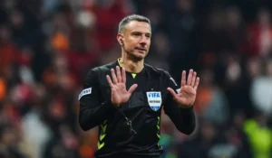 Ritratto di Slavko Vinčić arbitro internazionale FIFA