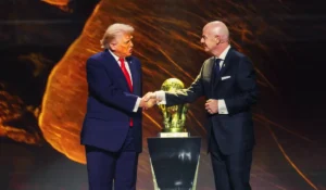 Trump sul palco finale mondiale con Infantino e Rodri Spagna