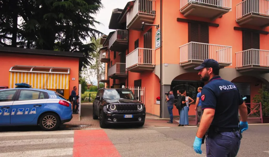 Tabaccaio Iachi Bonvin all'uscita dal Tribunale di Torino dopo la sentenza d'appello con pena sospesa.