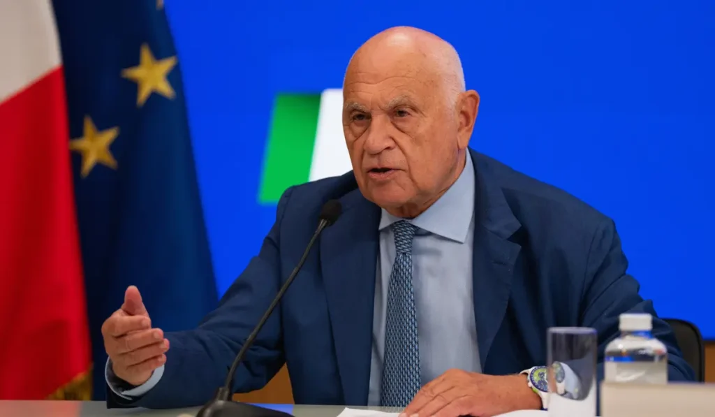 Conferenza stampa a Palazzo Chigi dopo il CdM 182